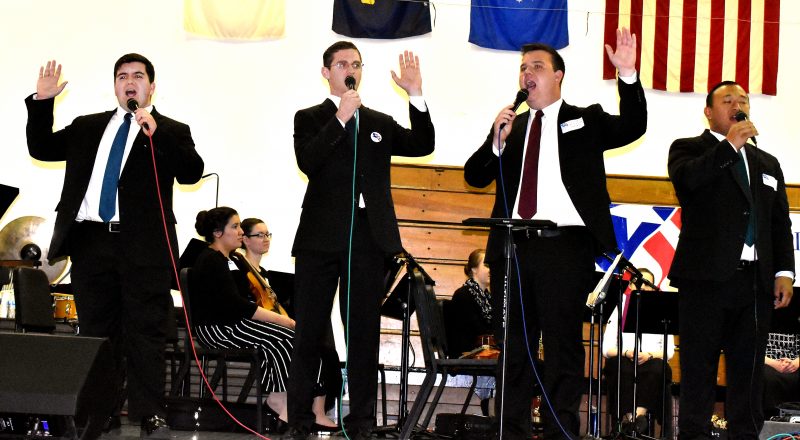 Salem residents gather to pray | News, Sports, Jobs - Vimarsana News